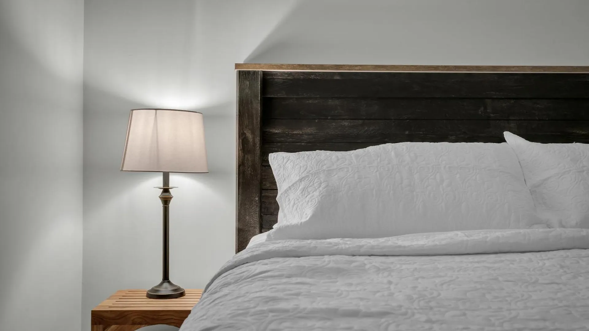 Cozy Luxe Suite YYC