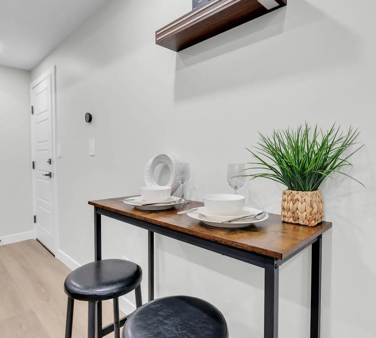 아파트 Cozy Luxe Suite YYC
